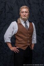 鍛治直人演じるヴァン・ホーエンハイム。