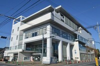 野田市立興風図書館の外観。