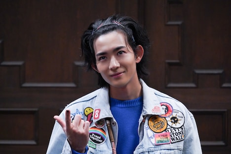 竜星涼演じる上杉潜夜。