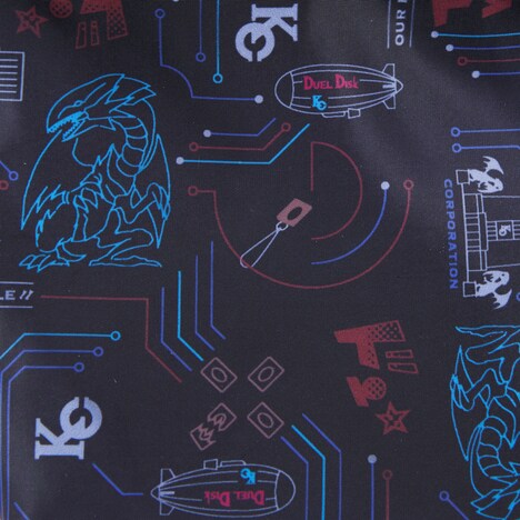 「海馬瀬人モデル バッグ」内側ポケットの裏地には海馬を象徴するモチーフがちりばめられている。