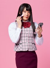 冨岡健翔扮する神田ユイ。