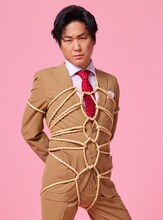 山崎樹範扮する響ワタル。