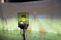 「シビュラシステム実物大立像」