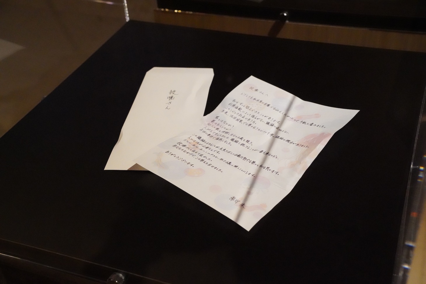 「PSYCHO-PASS サイコパス 10周年記念展覧会 CHROMESTHESIA SCOPE」の様子。
