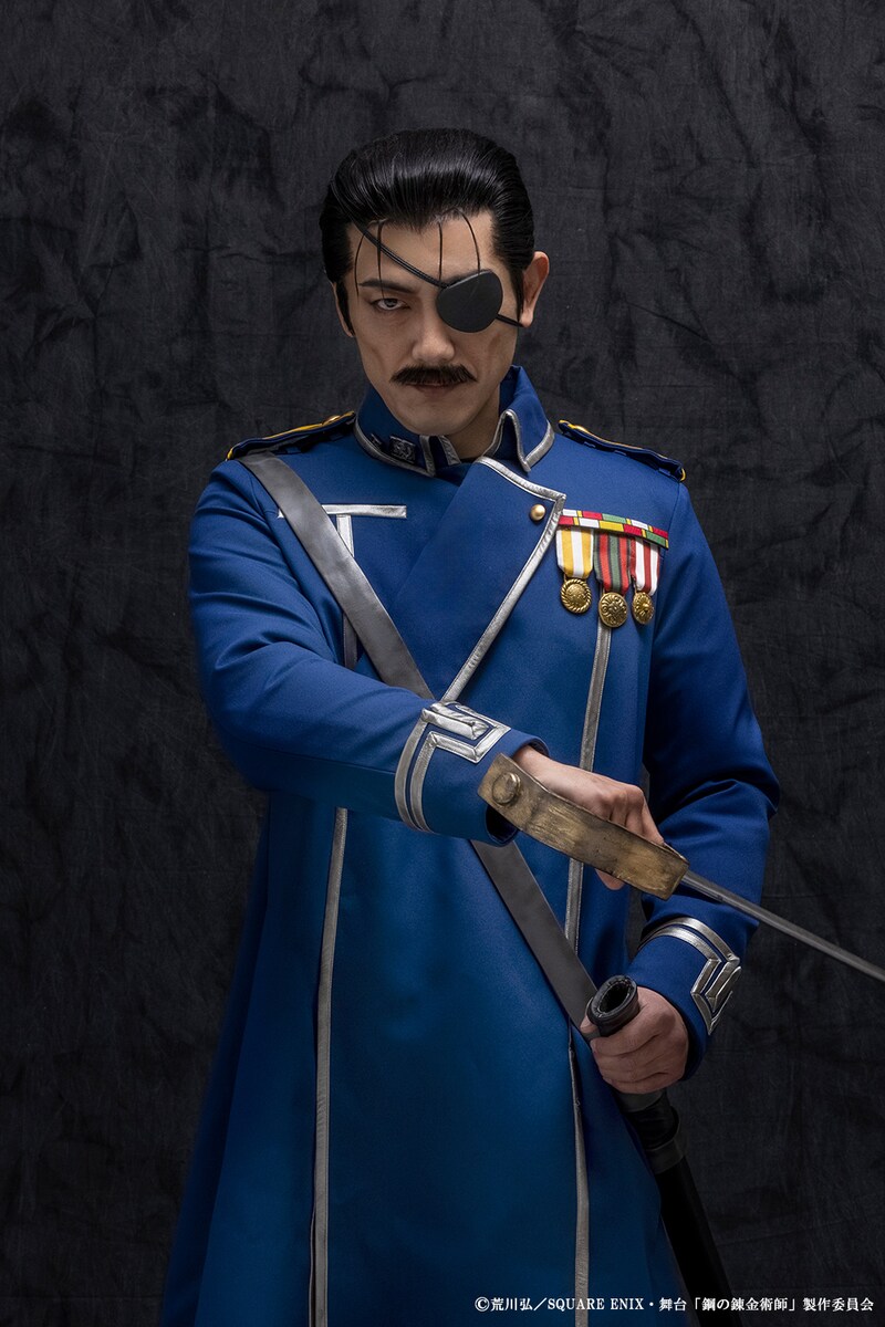 谷口賢志演じるキング・ブラッドレイ。