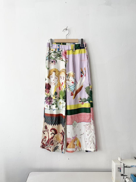 「『野崎ふみこ×RBTXCO』総柄ワイドパンツ」