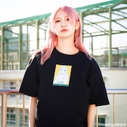 「彼氏彼女の事情 Tシャツ&ステッカーセット 芝姫つばさ」の着用イメージ。