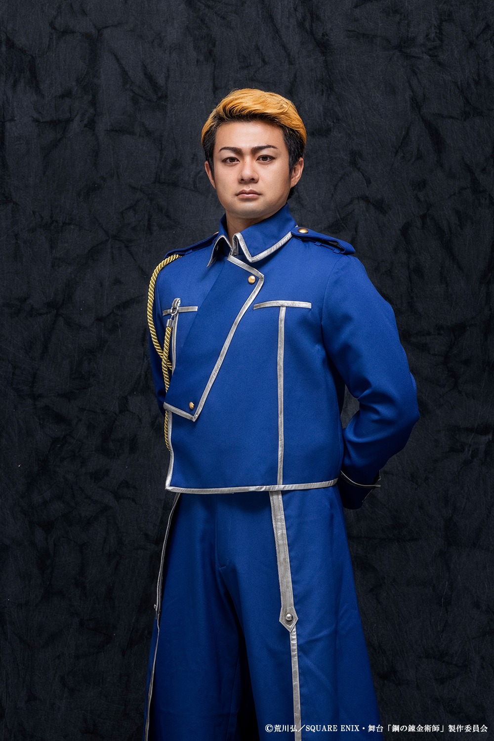 アンサンブルメンバーの榮桃太郎。