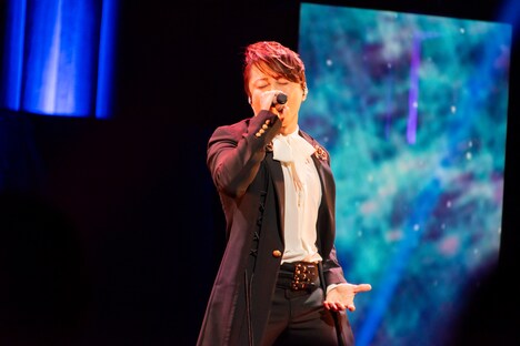 「機動戦士ガンダムSEED FESTIVAL～FREEDOM 新たな未来（とき）へ～」昼の部での西川貴教。