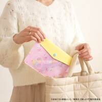 「【推しの子】｜エンベロープケース（アイ・アクア・ルビー）」使用イメージ。