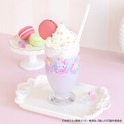 「【推しの子】｜アデリアレトロ台付グラス（アイ・アクア・ルビー）」使用イメージ