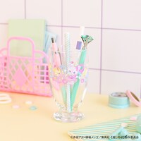 「【推しの子】｜アデリアレトロ台付グラス（アイ・アクア・ルビー）」使用イメージ