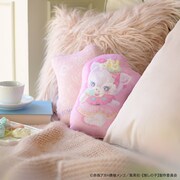 「【推しの子】｜ダイカットクッション（アイ）」使用イメージ