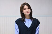 永瀬莉子扮する福田あこ。 (c)「恋をするなら二度目が上等」製作委員会・MBS