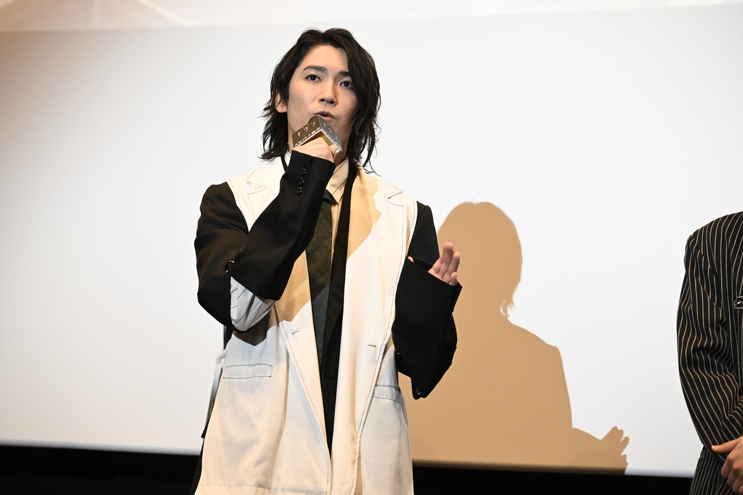 八木玄純役の坂泰斗。