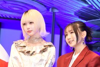 左からあの、幾田りら。