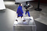 「BLUE GIANT」ポップアップストアで販売されるアクリルスタンド。