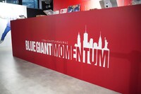 「BLUE GIANT」ポップアップストアの店内の様子。