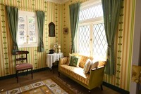 「オキノ邸」の部屋。