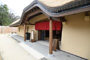 「もののけの里」にある「タタラ場」。