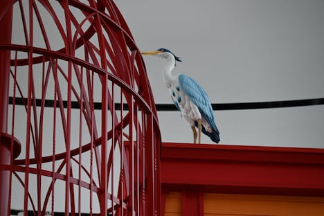 「ジブリの大倉庫」に新たに展示された青サギ。