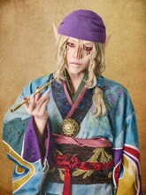 新木宏典扮する薬売り。