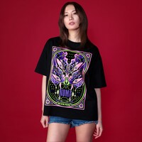「沼ビッグシルエットTシャツブラック」の着用イメージ。