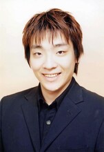 路近役の白熊寛嗣。