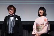 左から古川登志夫、山田栄子。