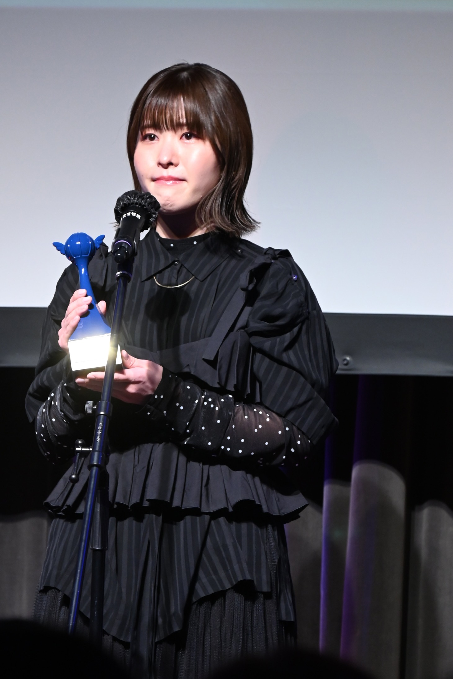 石見舞菜香