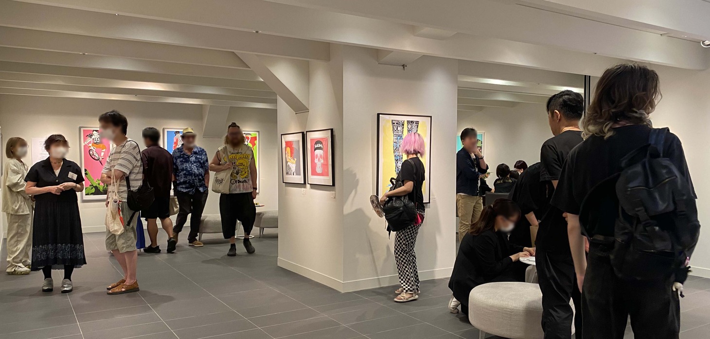 2023年に東京・伊勢丹新宿店のアートギャラリーで開催された個展の様子。