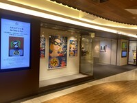 2023年に東京・伊勢丹新宿店のアートギャラリーで開催された個展の様子。