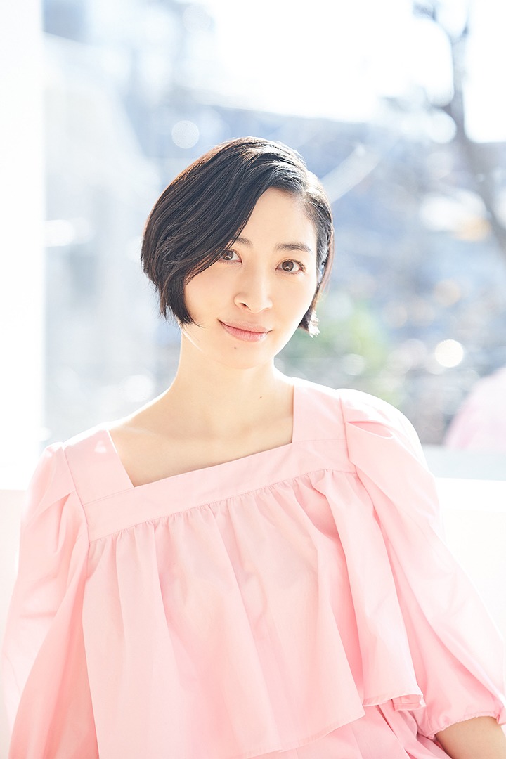 如月澪役の坂本真綾。