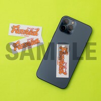 購入特典のロゴステッカー。