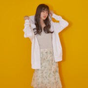 パーカーの着用イメージ。