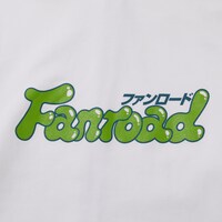 パーカーのロゴ。