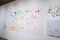 第1章より、「ストロボ・エッジ」「アオハライド」「思い、思われ、ふり、ふられ」「サクラ、サク。」に登場する場所をマッピングした地図。 (c)咲坂伊緒／集英社