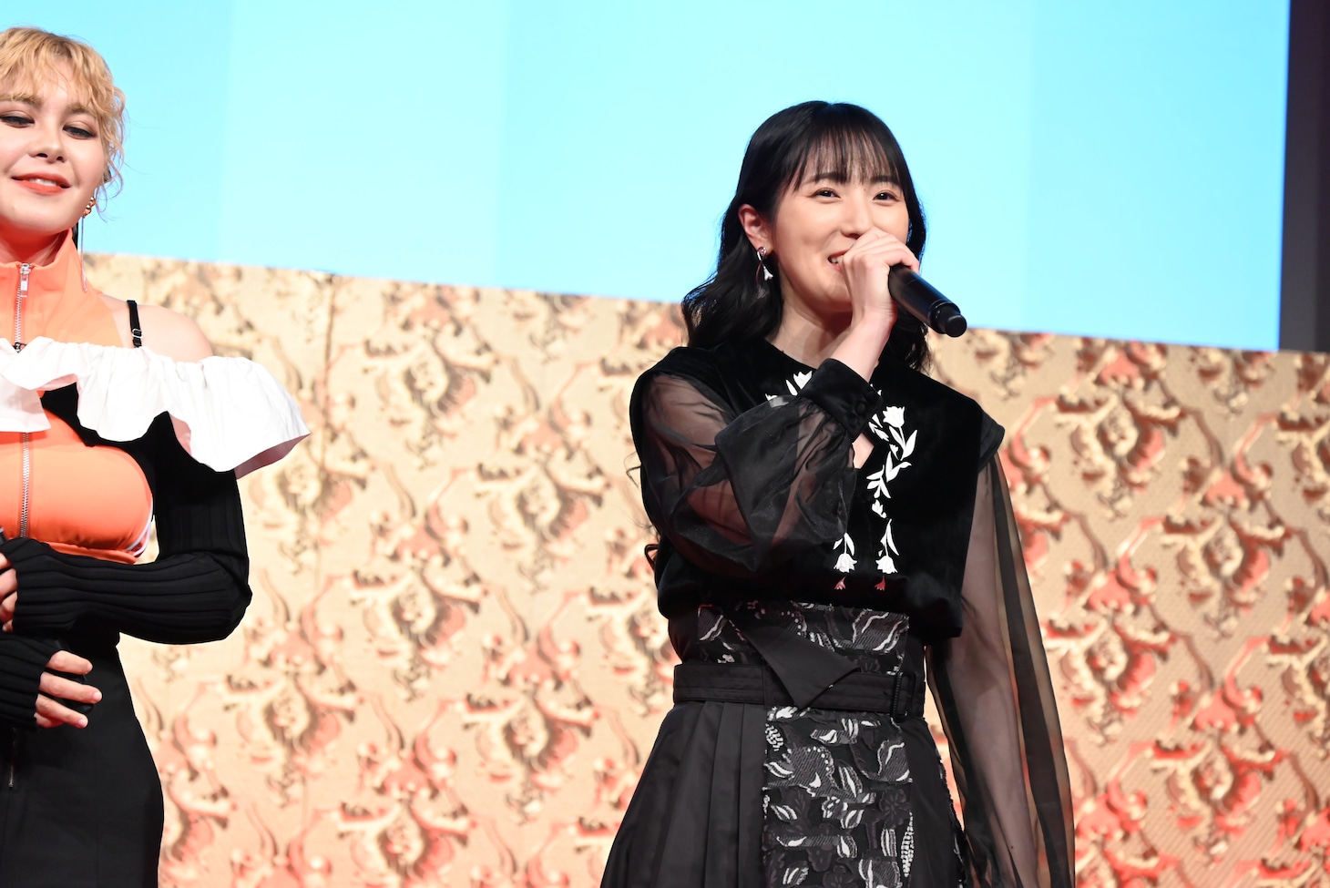 石川由依