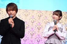 左から河本啓佑、大久保瑠美。