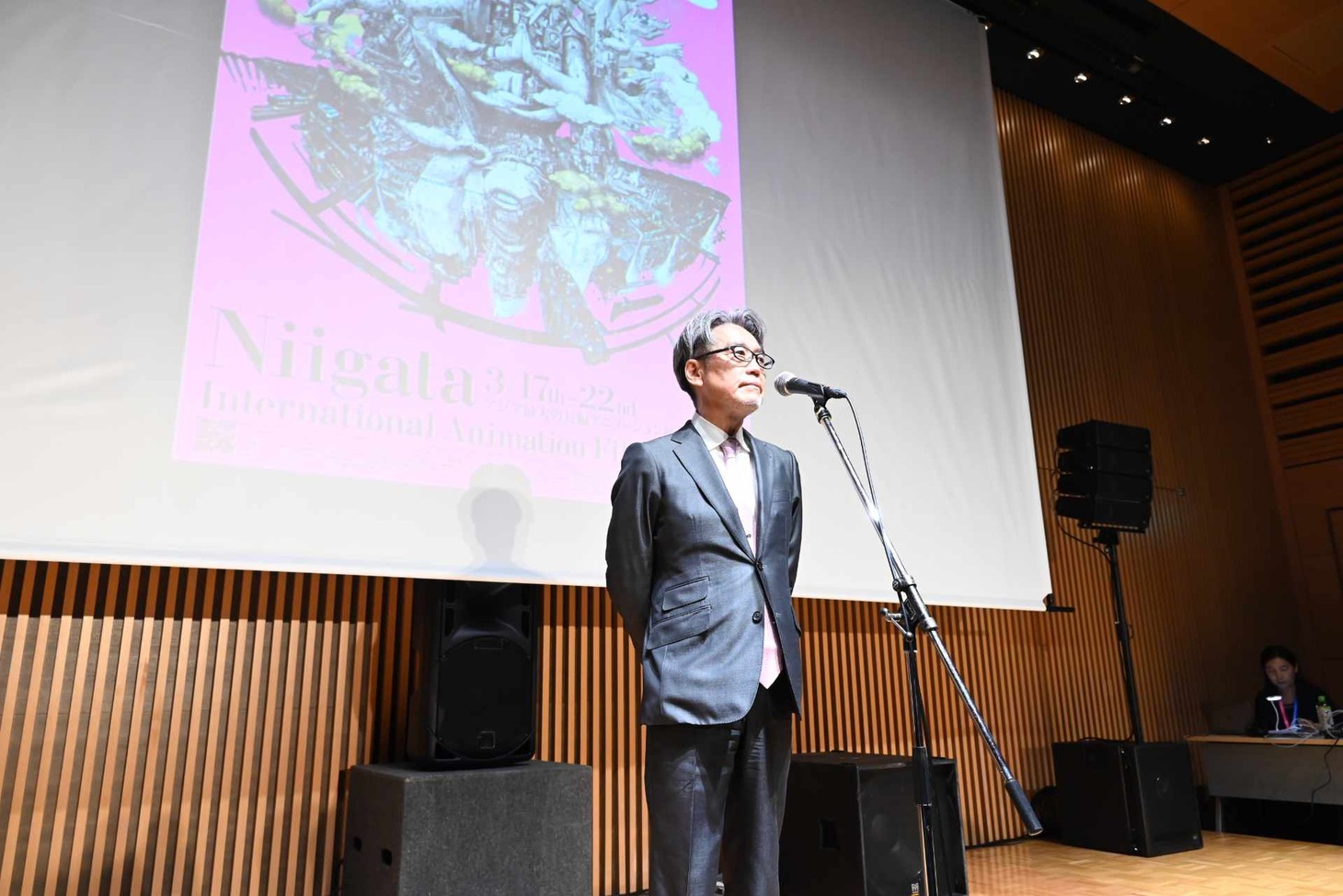井上伸一郎氏