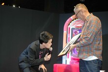 左から粗品、福本伸行。