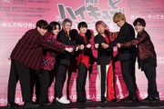 「劇場版ハイキュー!! ゴミ捨て場の決戦」公開御礼音駒舞台挨拶の様子。左か池田恭祐
、横田成吾、石井マーク、梶裕貴、立花慎之介、星野貴紀、澤田龍一。
