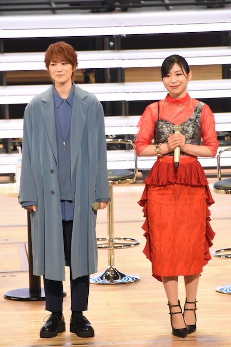 左から七海ひろき、福原綾香。