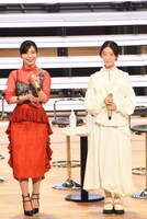 左から福原綾香、釘宮理恵。