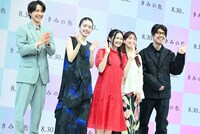 映画「きみの色」製作報告会の様子。
