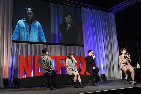 「範馬刃牙VSケンガンアシュラ」制作決定が発表されたときの様子l。