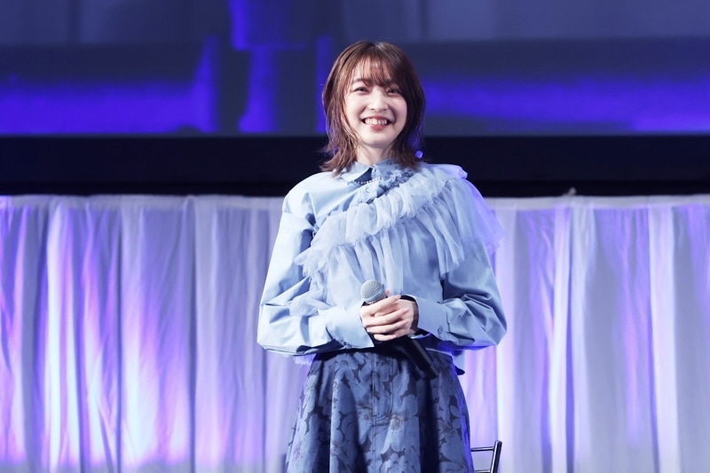 鹿野千夏役の上田麗奈。