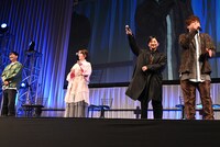 コール＆レスポンスを楽しむ一同。