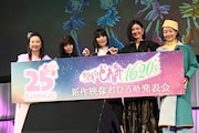 左から瀬川おんぷ役の宍戸留美、妹尾あいこ役の松岡由貴、春風どれみ役の千葉千恵巳、藤原はづき役の秋谷智子、飛鳥ももこ役の宮原永海。