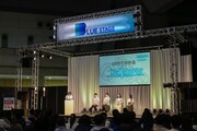 TVアニメ「杖と剣のウィストリア」のイベントステージの様子。